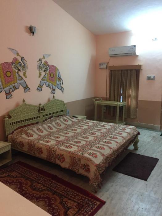 roopam resort