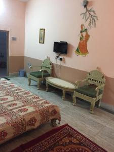 roopam resort