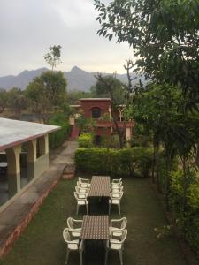 roopam resort