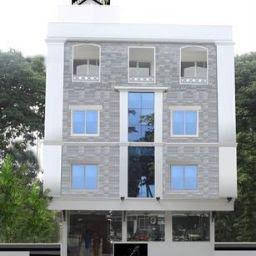 hotel white parrot