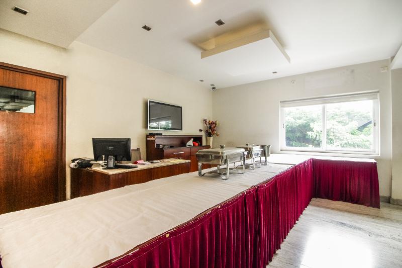 Hotel White Parrot,Mysore>>Karnataka,2 star