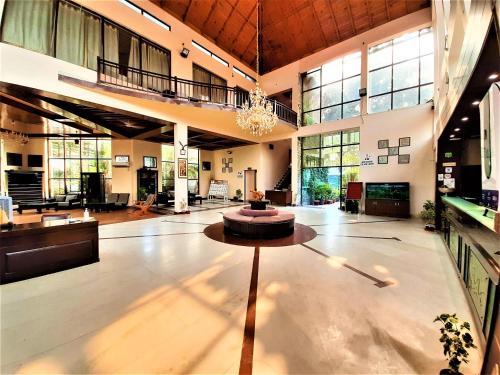 wood castle spa and resort