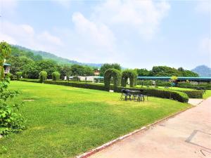 wood castle spa and resort