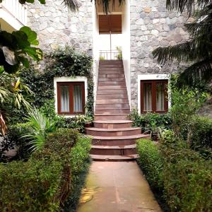 wood castle spa and resort