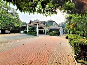 wood castle spa and resort