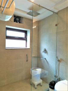 wood castle spa and resort