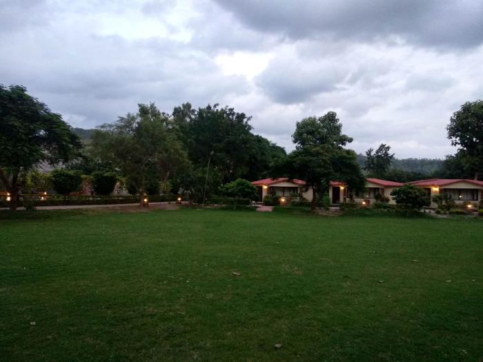 manu maharani resort