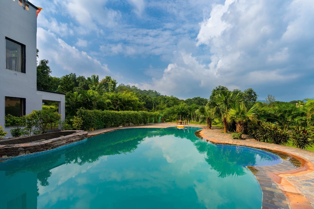 corbett wild resort a river access property