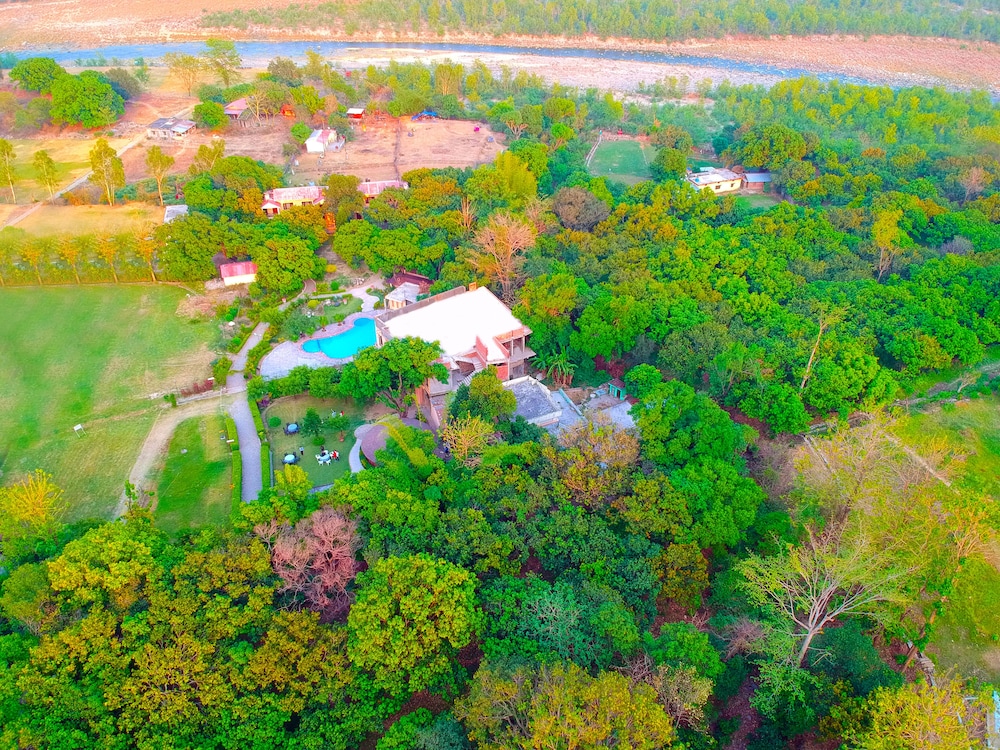 corbett wild resort a river access property