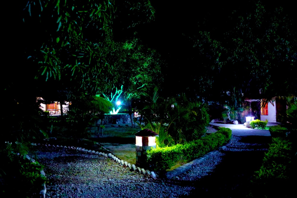corbett wild resort a river access property