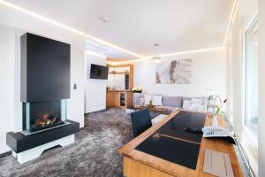 Hotel Edison Gmbh,,4 star