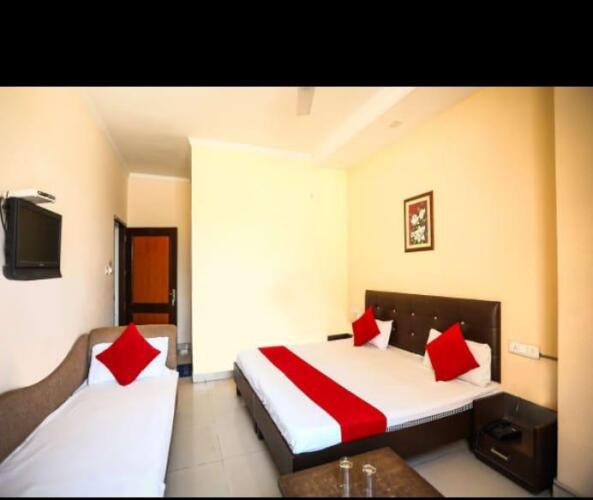 hotel sukhman international