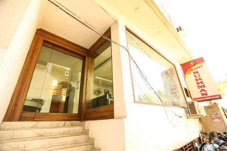 hotel sukhman international