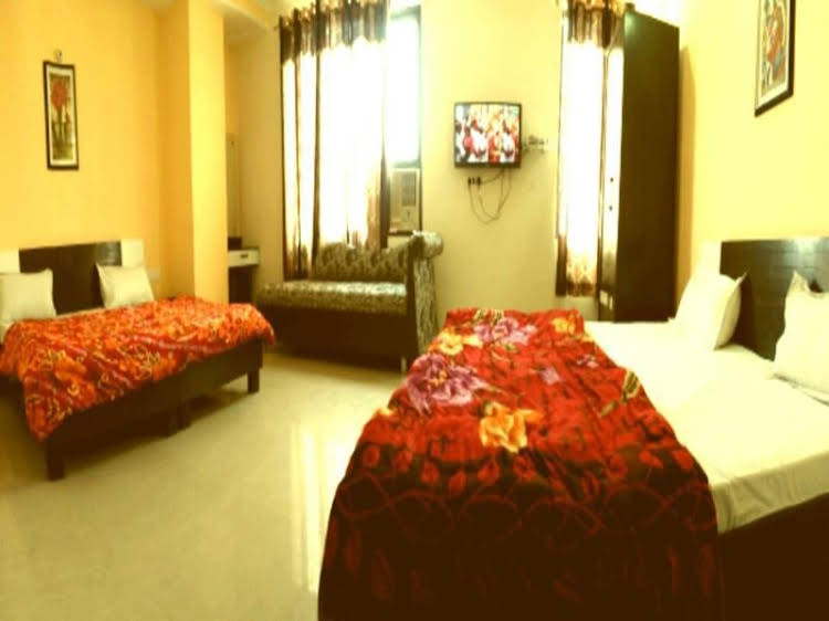 hotel sukhman international