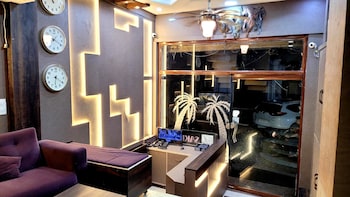 urban square by urban galaxy