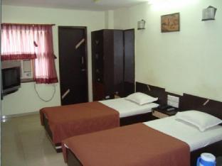 hotel r j residency