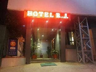 hotel r j residency