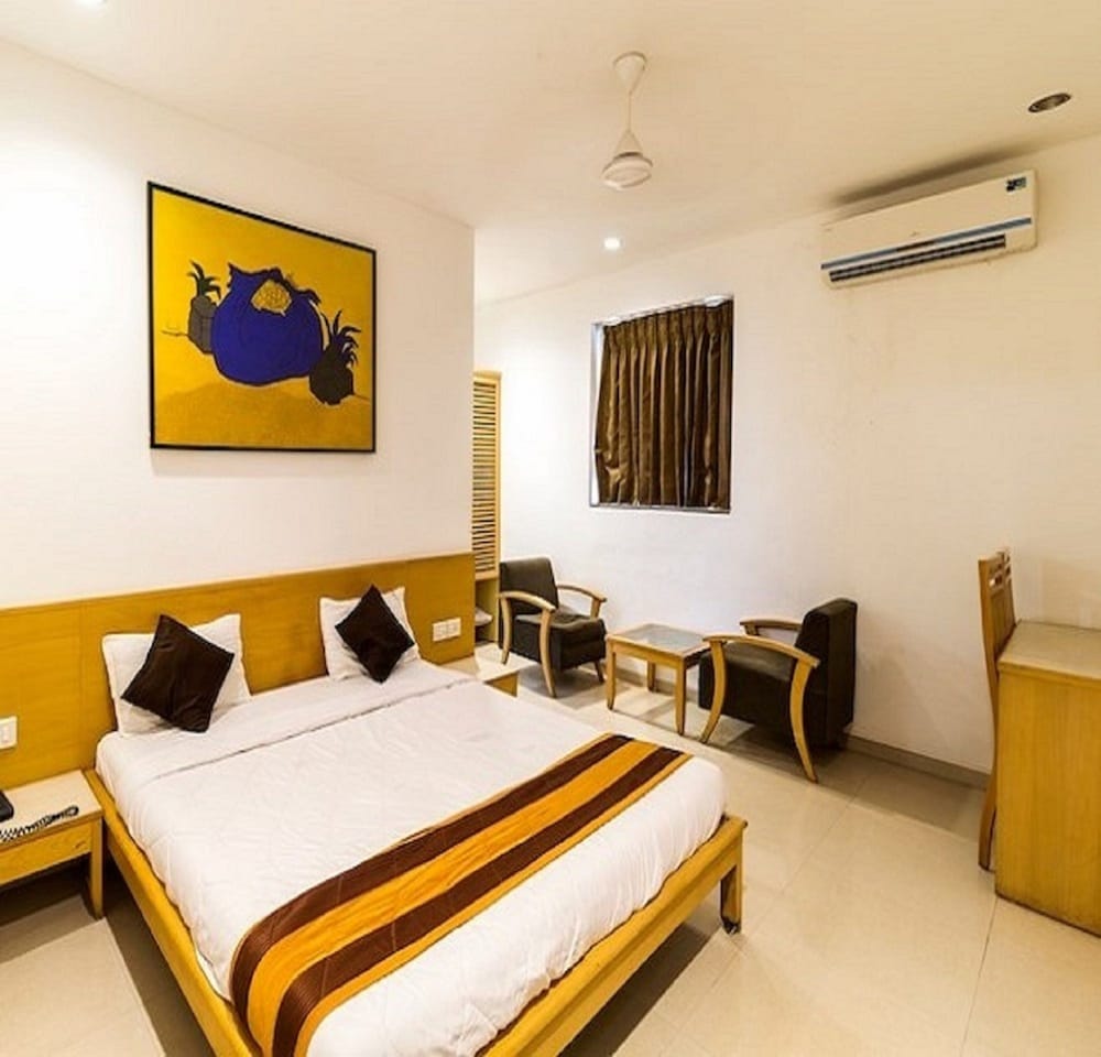Hotel De Ecobiz,Sarkhej>>Ahmedabad,3 star