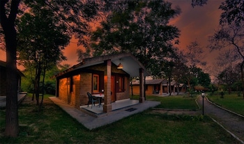 The Kikar Lodge,Chandigarh>>Anandpur Sahib,3 star