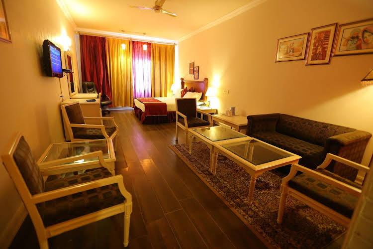 hotel president new court