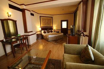 hotel president new court