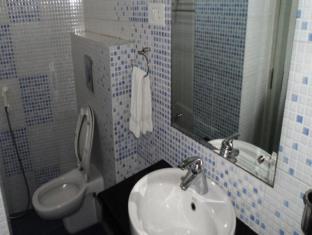 The Crown Hotel,Ranga Reddy>>Hyderabad,2 star