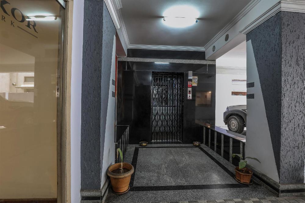 luxor park service apartment