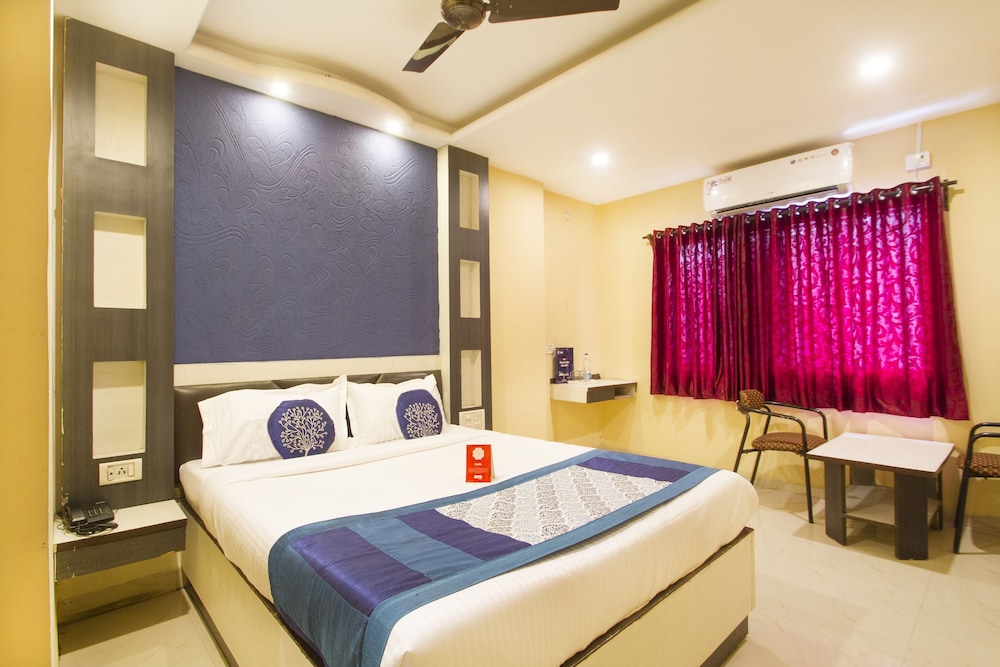 Capital O 11079 Hotel Prestige,Secunderabad,3 star