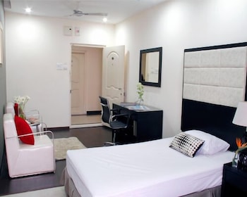 hotel at home suites