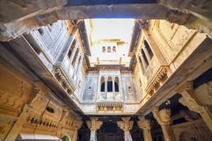 hotel suraj