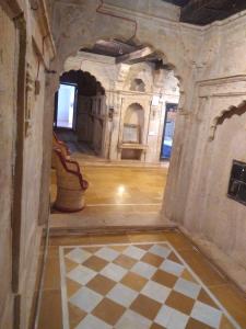 hotel suraj