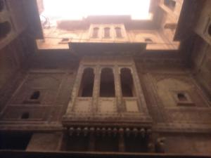 hotel suraj