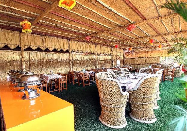 hotel ashoka nakki lake 450 metre