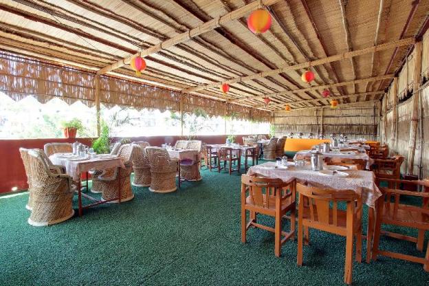 hotel ashoka nakki lake 450 metre