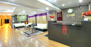 hotel ashoka nakki lake 450 metre