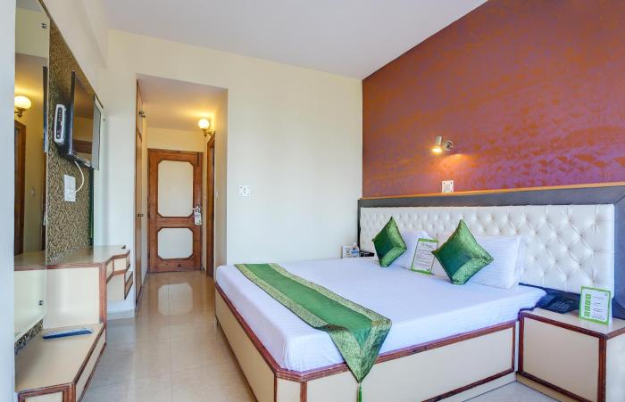 Treebo Varuna With Mountain View,The Mall Road,3 star