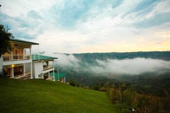 the wind munnar