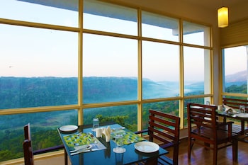 the wind munnar