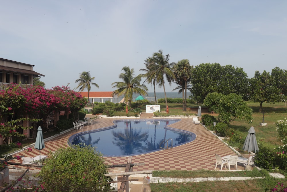 golden sun beach resort