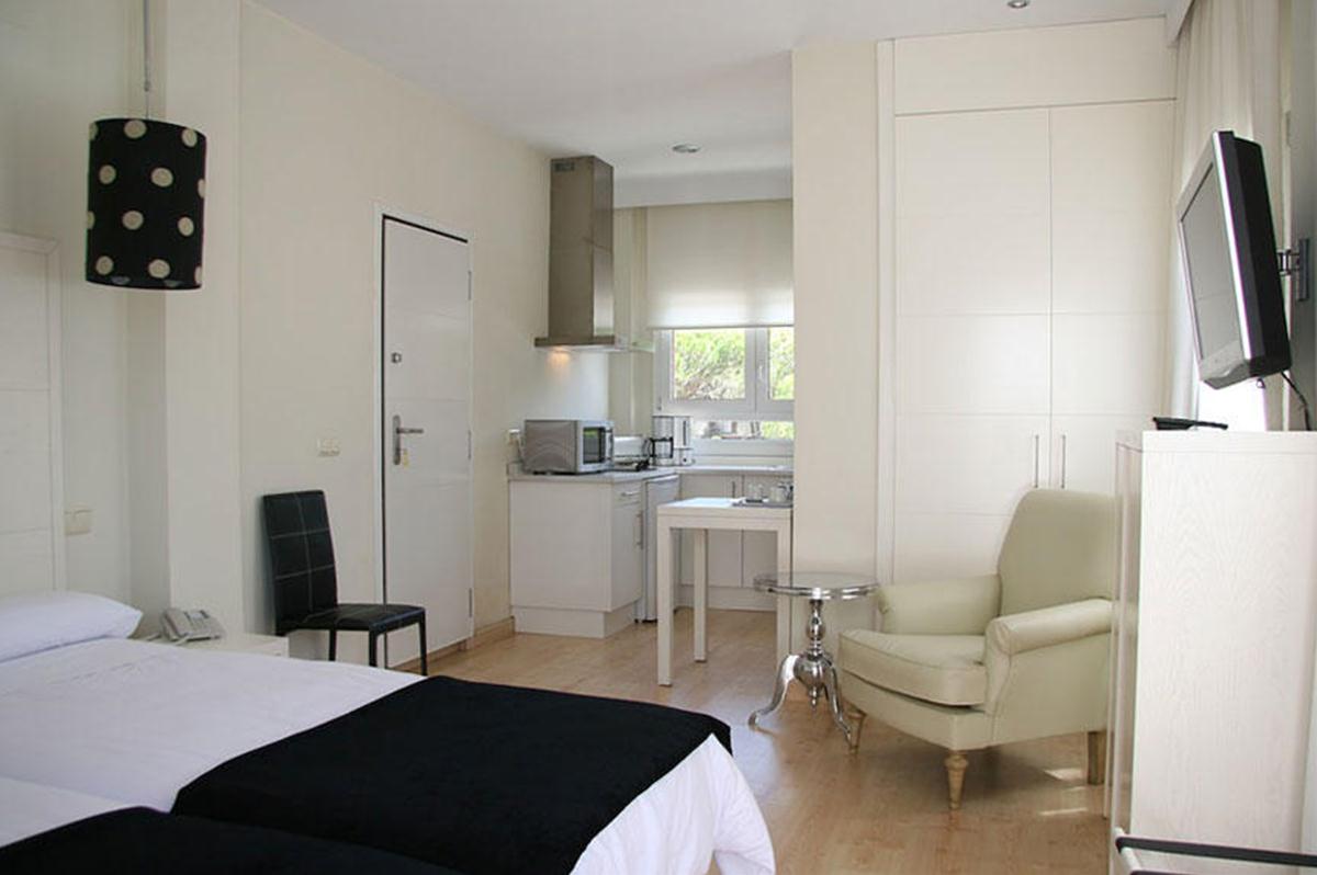 aparthotel novo sancti petri