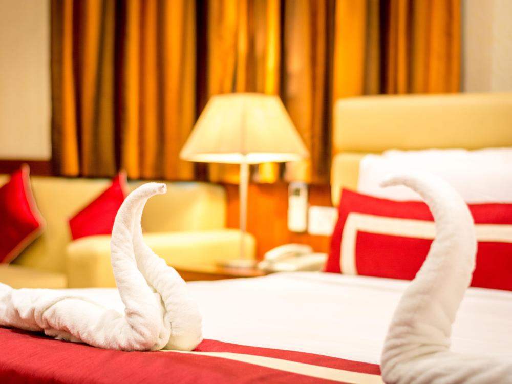 octave suites residency road