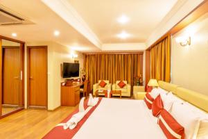 octave suites residency road