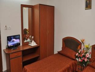Hotel Pearl Inn,Near St. John's Auditorium,3 star