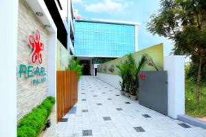 Pearl Palace Hotel,In Cochin (Ernakulam),3 star