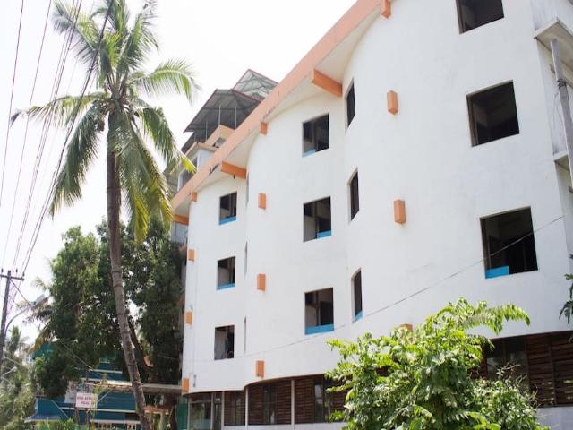 Oval Retreat Palace,Ernakulam>>Chempu,3 star