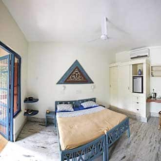 Neela House,Beach Road,1 star
