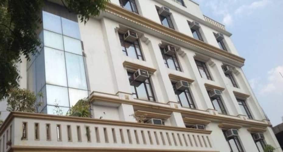 hotel varanasi palace varanasi