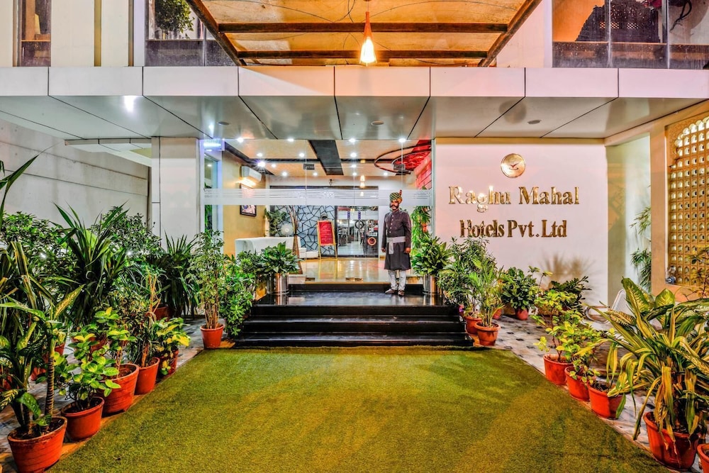 Raghu Mahal Hotel,Rajasthan>>Udaipur,3 star