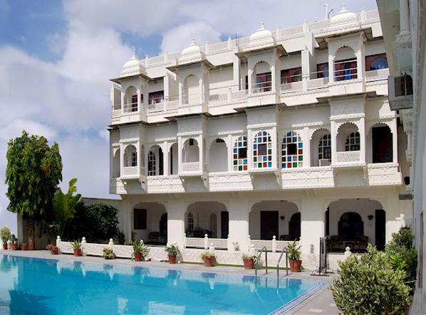 Hotel Mahendra Prakash