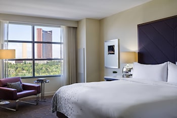 renaissance las vegas hotel